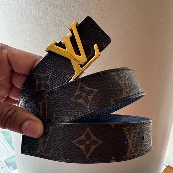 Authentic Louis Vuitton Initials 30mm Reversible Belt - Picture 16 of 16